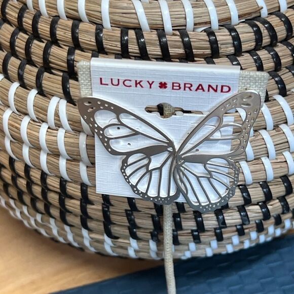 NWT Lucky Brand Silver Butterfly Stud Earrings #LBER2 - Picture 3 of 7